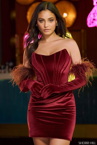 Sherri Hill: 55651 Ruby : Size 6