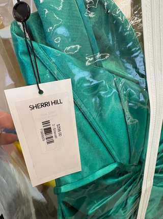 Sherri Hill: 55825 Emerald : Size 2