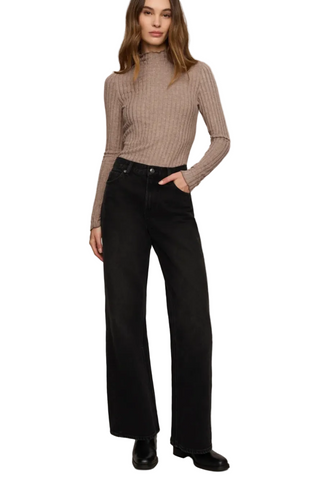 a woman wearing Z Supply Hattie Silky Rib Mock Neck Top Heather Ash 