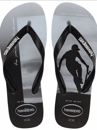 The stunning vistas of the Hype flip flop will have you reaching for your passport. Featuring colorful photos of far flung beach destinations and a contrast logo on the straps. Havaianas' signature sole will keep feet comfy as you run to catch your plane.